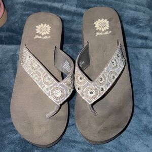 Women's Yellow Box Sandals